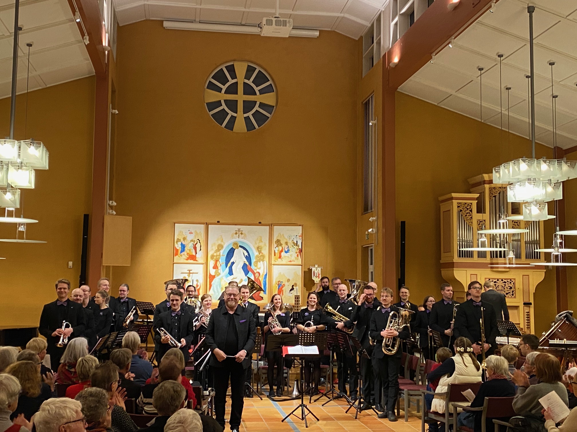 Dagen innan fjärde advent bjöd Lunds Brassband på en välbesökt konsert i Maria Magdalena kyrka i Lund.